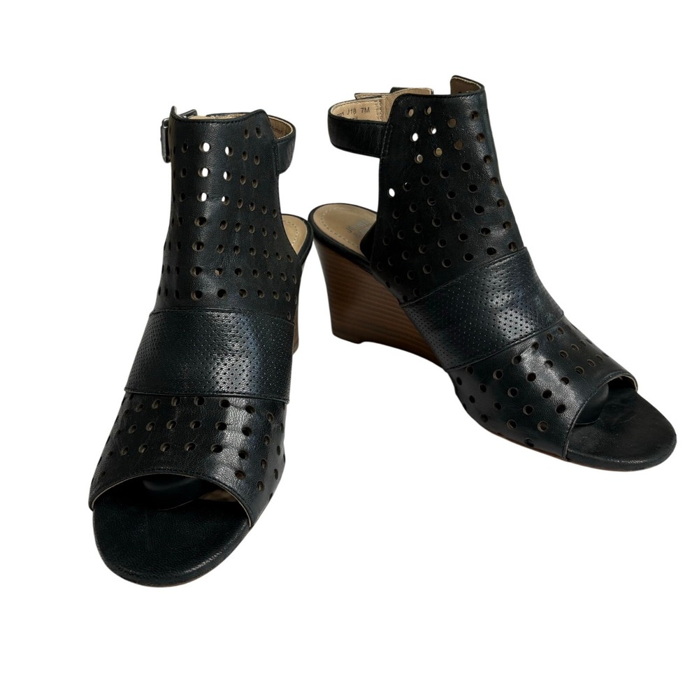 Johnston & Murphy Braley Perf Wedge Black Peep Toe Cage Sandals 7M Preppy
